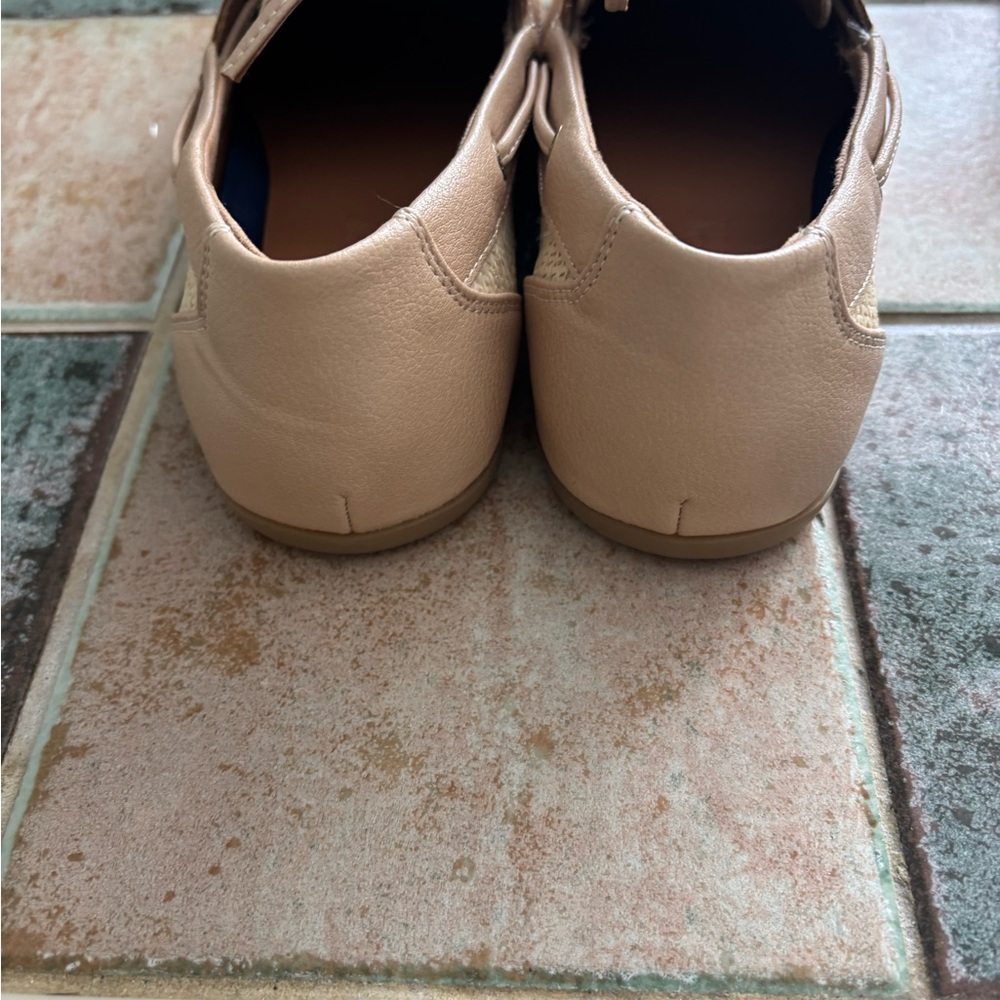 NEW, never worn. Sperry Topsider Silm- Women's Cream and Tan Loafers - Picture 3 of 8